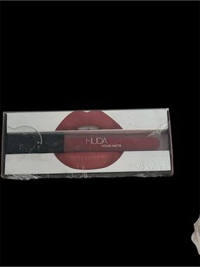 Huda Beauty Liquid Matte Lipstick Icon